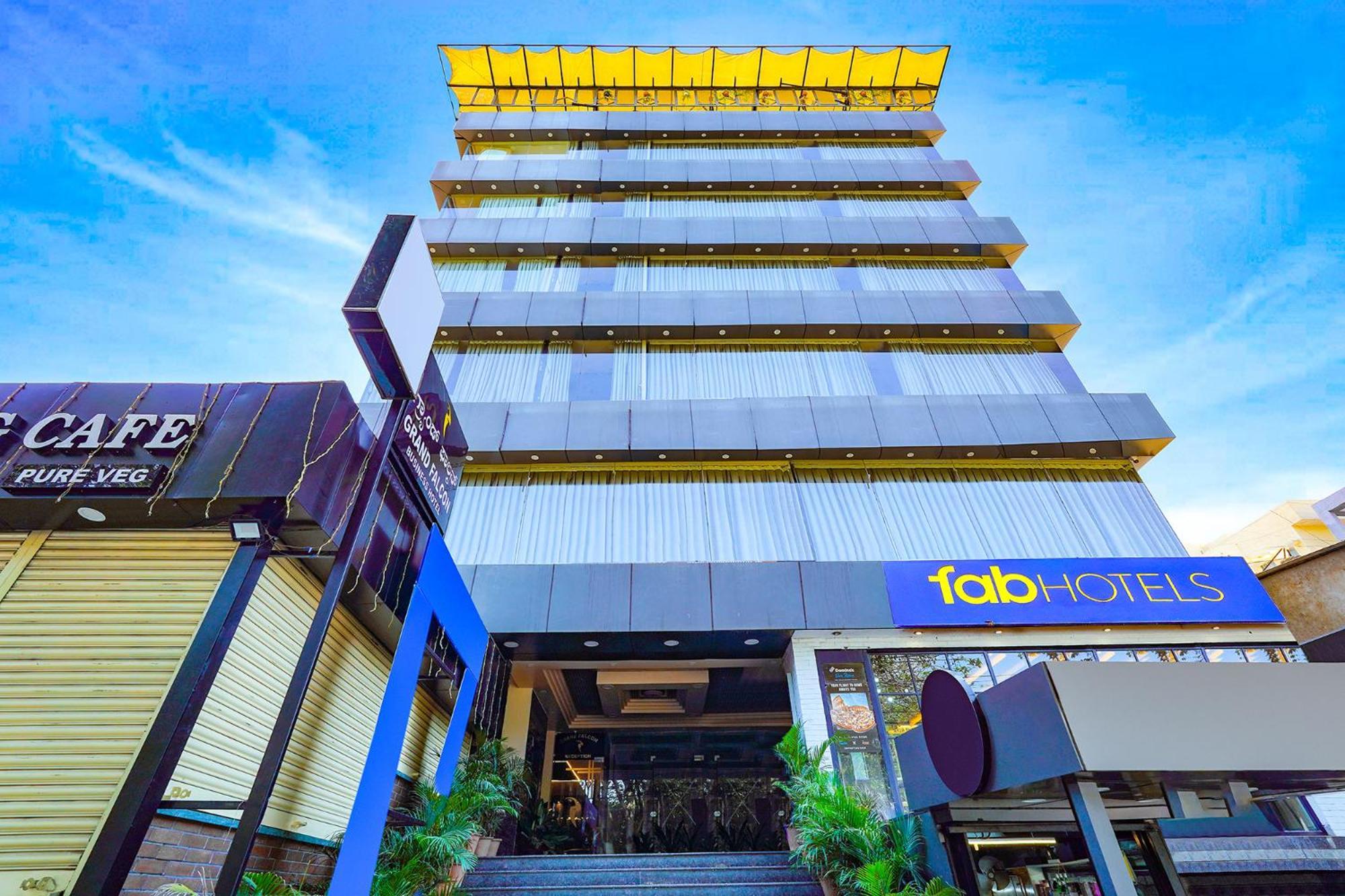 Fabhotel Grand Falcon Бенґалуру Екстер'єр фото
