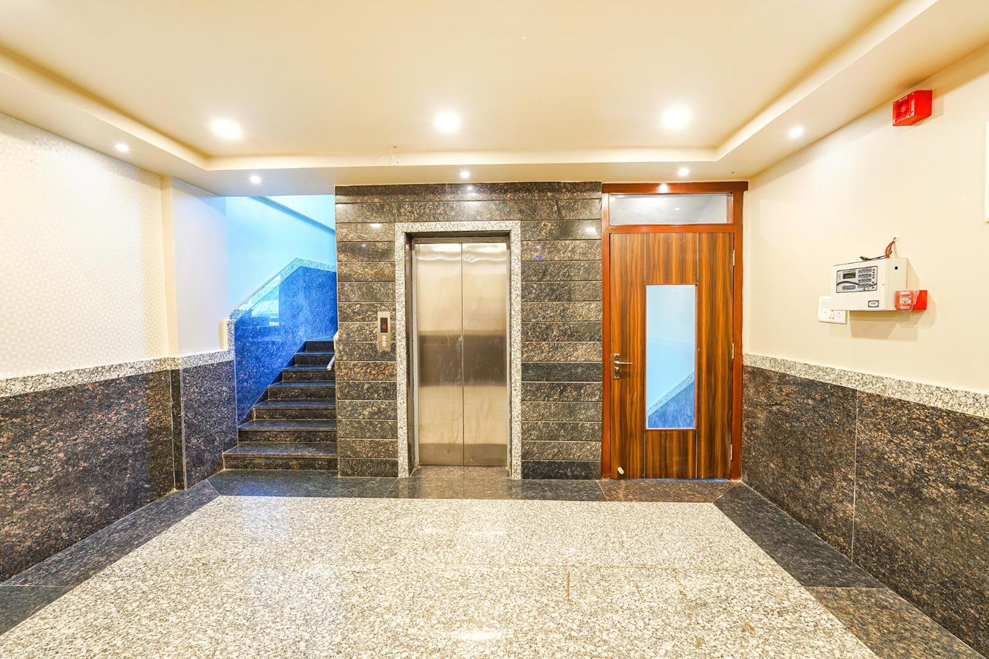 Fabhotel Grand Falcon Бенґалуру Екстер'єр фото