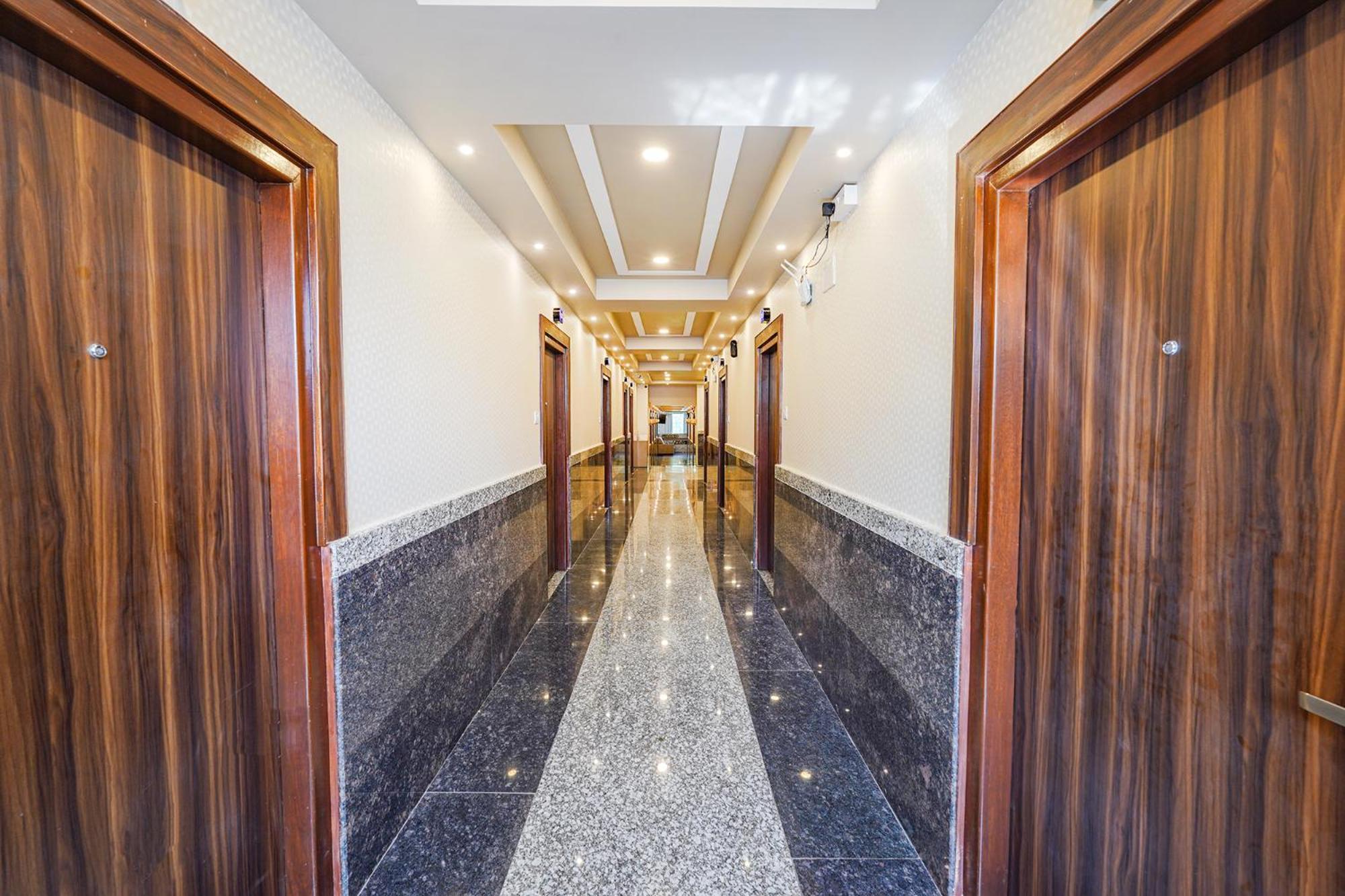 Fabhotel Grand Falcon Бенґалуру Екстер'єр фото